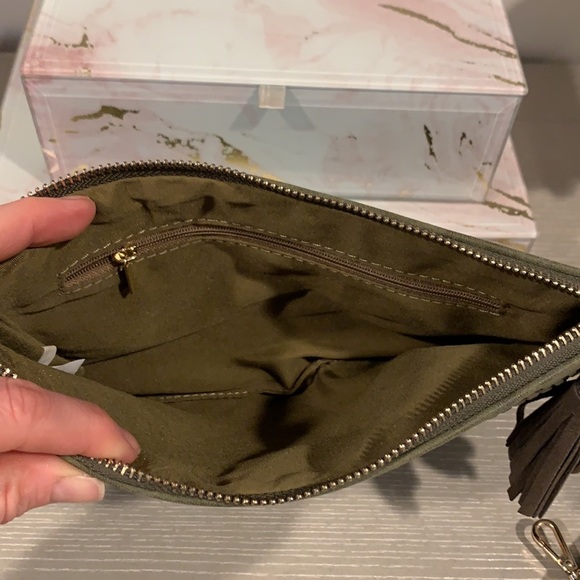 Clutch/Crossbody - Picture 2 of 5